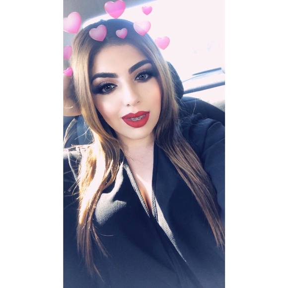 Meet your Posher, Jennifer - Picture 1 of 1